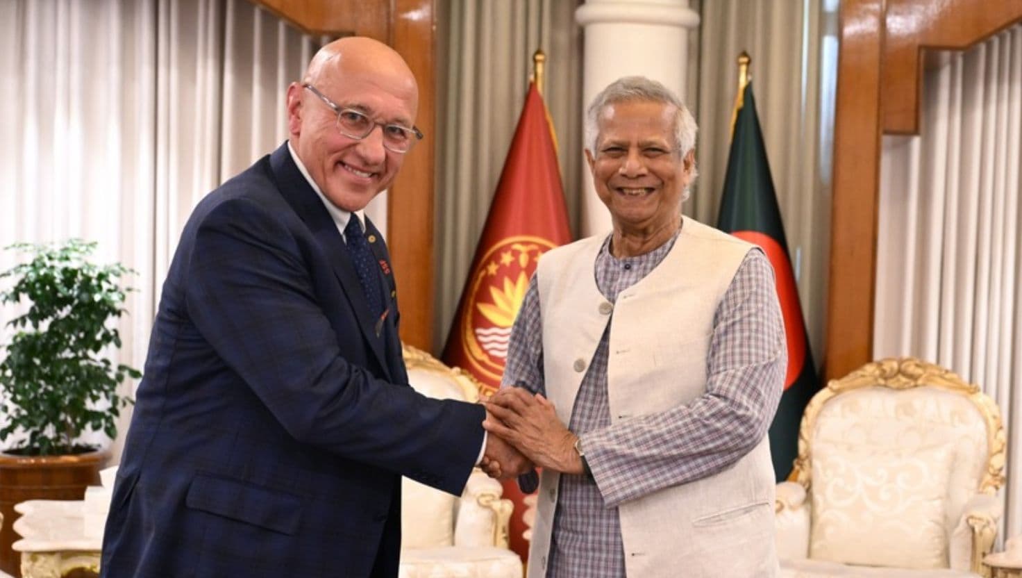 United Nations Special envoy on Myanmar Meets Chief Adviser Yunus