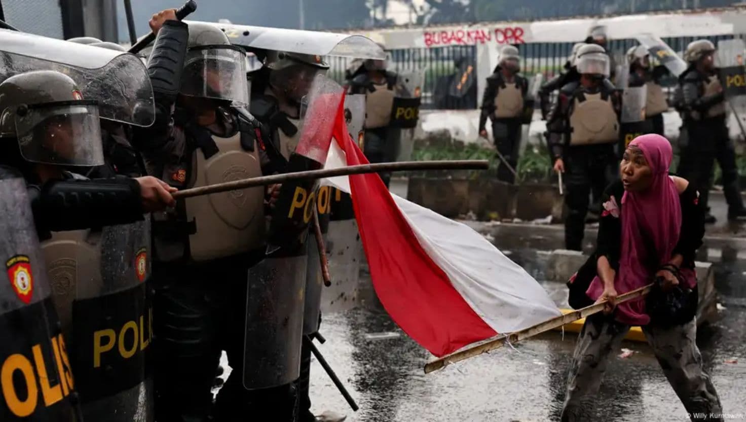 Indonesia Protests Turn Deadly After Police Crackdown