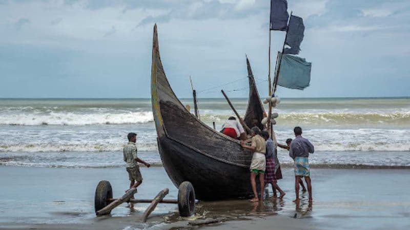 Arakan Army abducts 20 Bangladeshi fishermen from Naf River