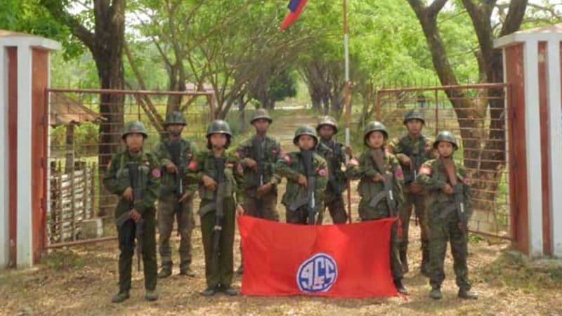 Arakan Army Seizes Telephones, Threatens Rohingya in Buthidaung Township