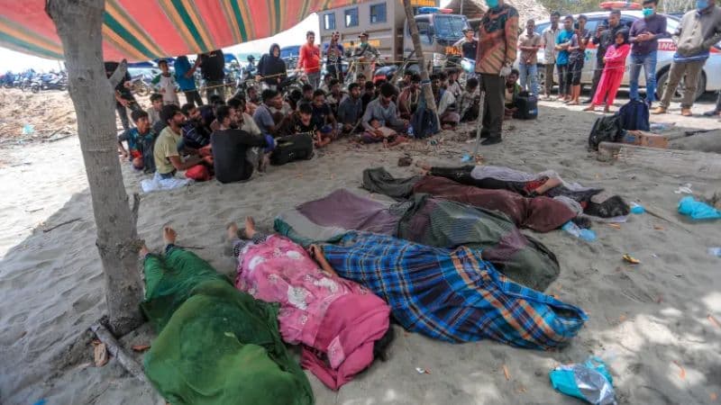 Six Rohingya Die as Nearly 100 Refugees Land in Indonesia's Aceh Province